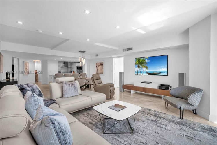 St. Tropez Sunny Isles Beach #TH-205 image #41