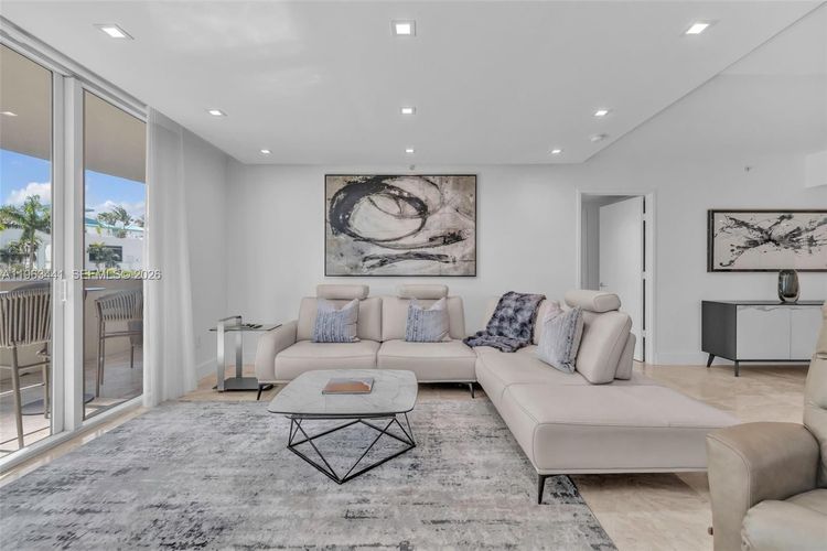 St. Tropez Sunny Isles Beach #TH-205 image #42