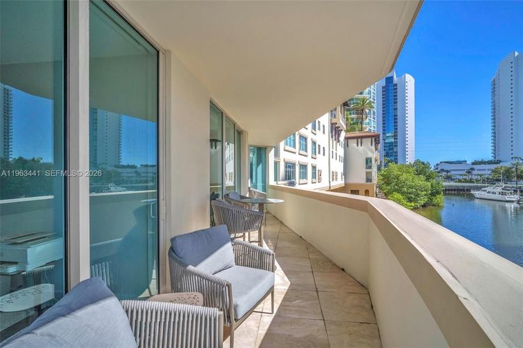 St. Tropez Sunny Isles Beach #TH-205 image #45
