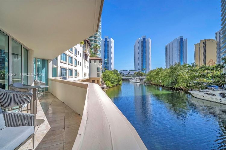 St. Tropez Sunny Isles Beach #TH-205 image #46