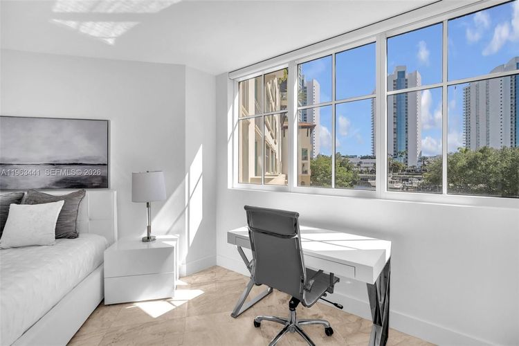 St. Tropez Sunny Isles Beach #TH-205 image #55