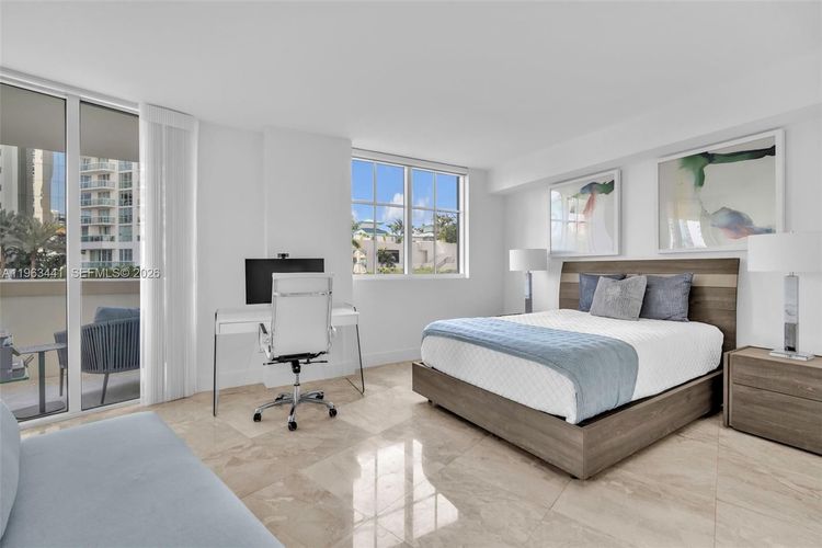 St. Tropez Sunny Isles Beach #TH-205 image #58