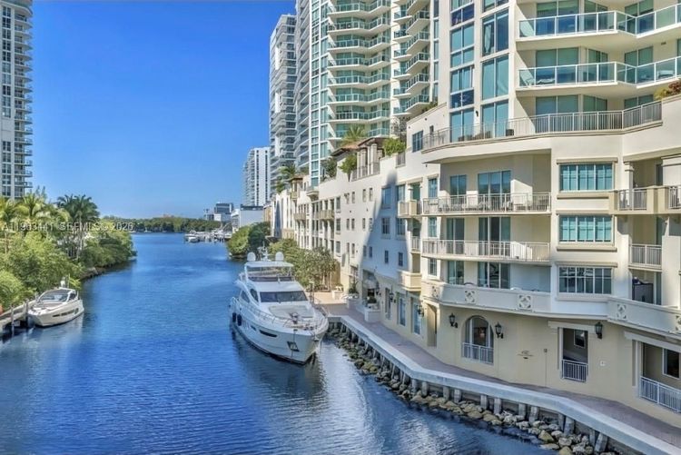 St. Tropez Sunny Isles Beach #TH-205 image #6