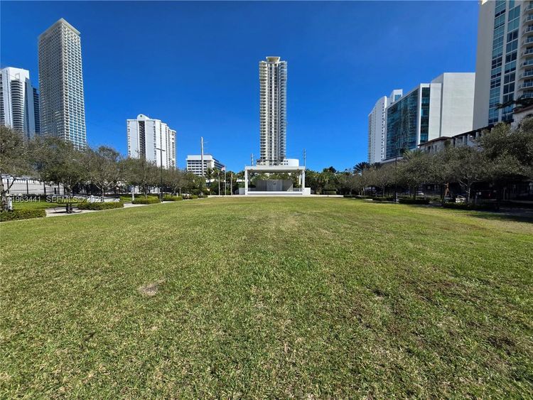 St. Tropez Sunny Isles Beach #TH-205 image #76