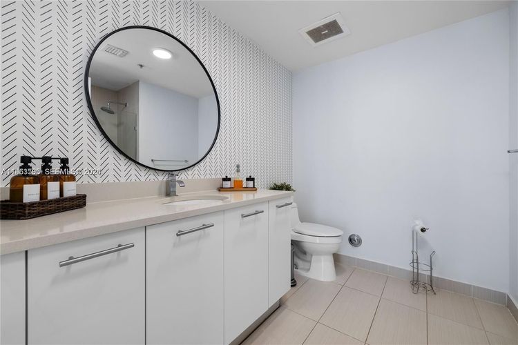 Midblock Condominium #516 image #14
