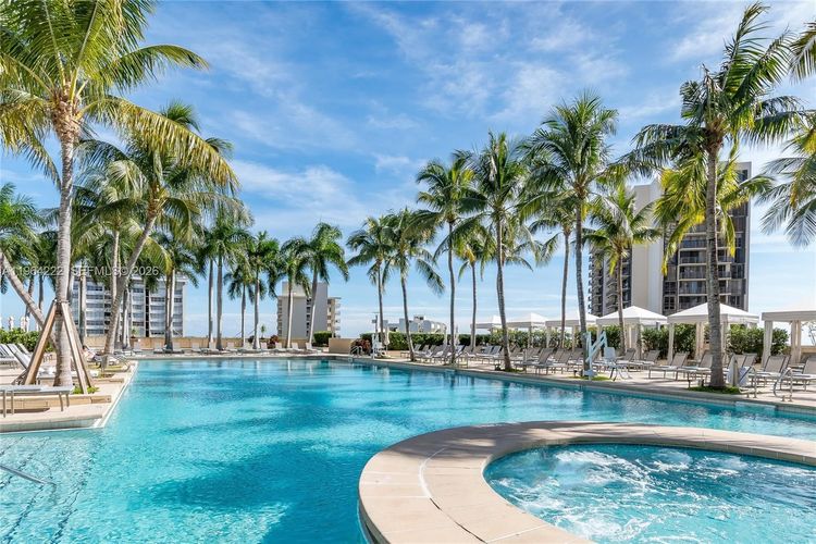 The Four Seasons Residences #58A image #17