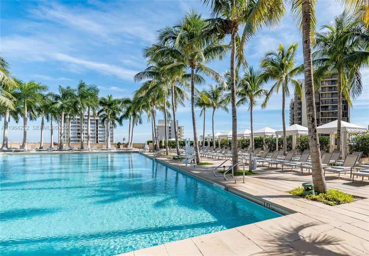 The Four Seasons Residences #58A image #20