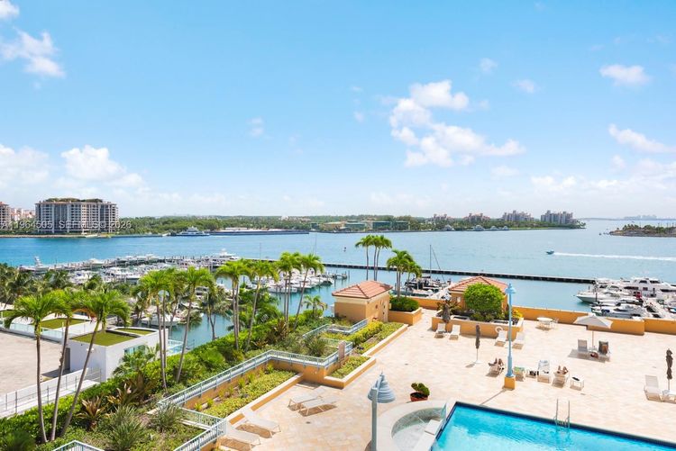 Yacht Club at Portofino #902 image #31