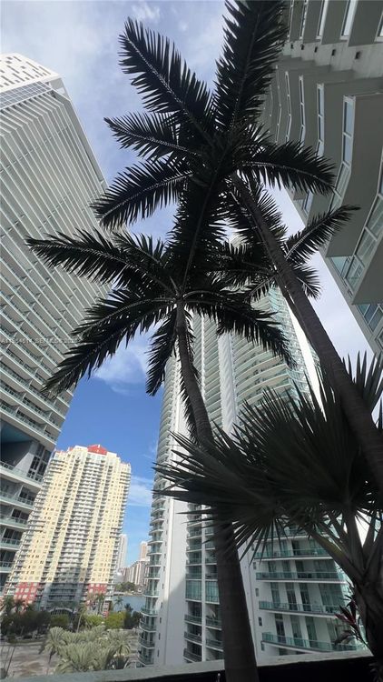 Emerald at Brickell #1504 image #19