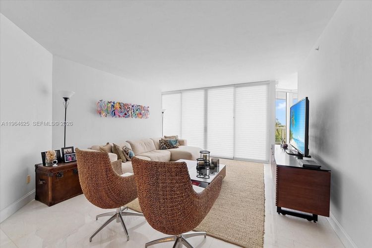 South Tower at the Point #802 image #32