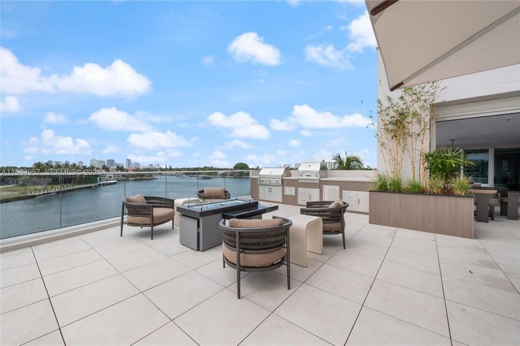 Harbourage Place #2102 image #76