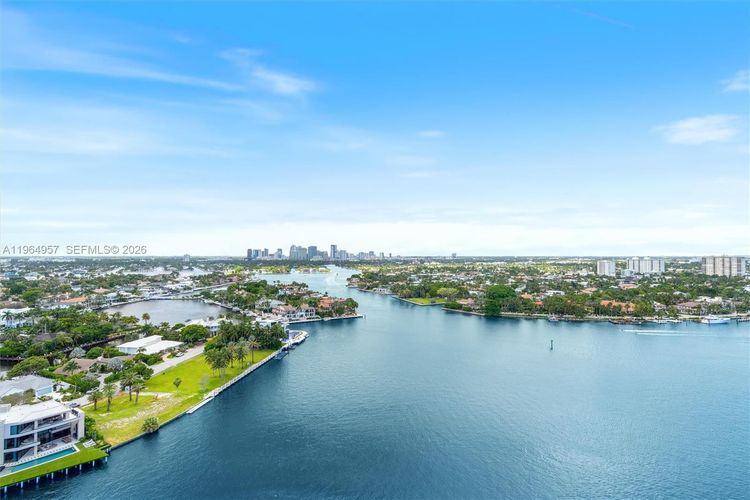 Harbourage Place #2102 image #8