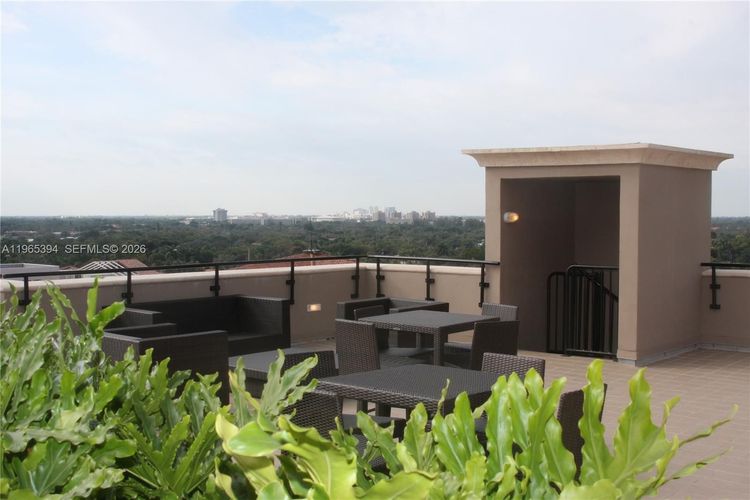 One Village Place #1011 image #18
