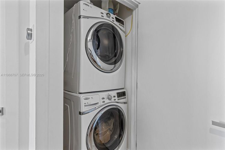 Grand Venetian #501 image #16