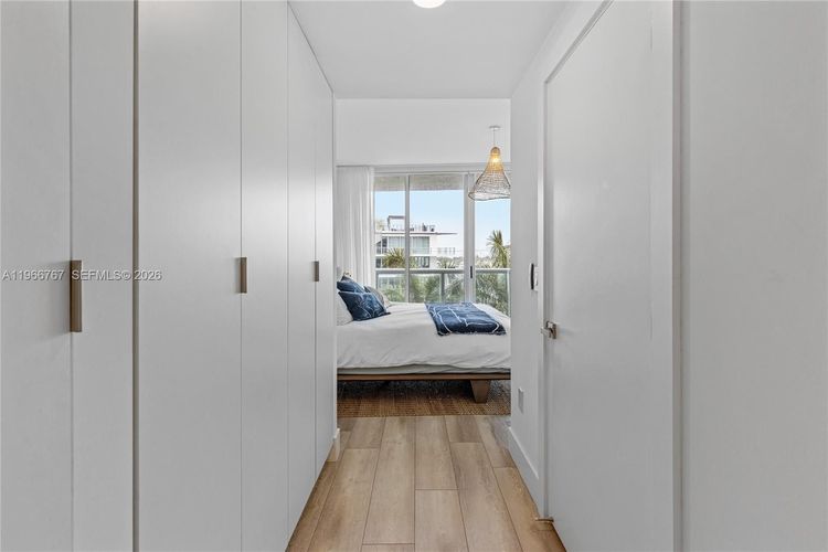 Grand Venetian #501 image #7