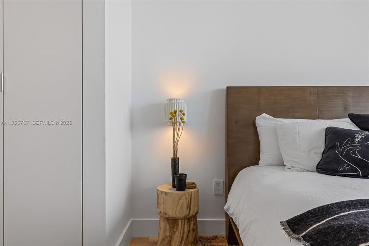 Grand Venetian #501 image #8