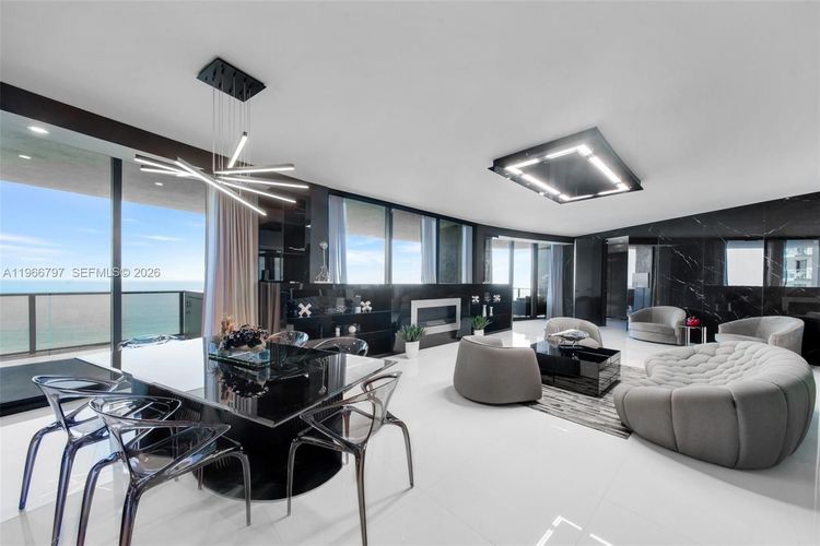 Porsche Design Tower #1605 image #7