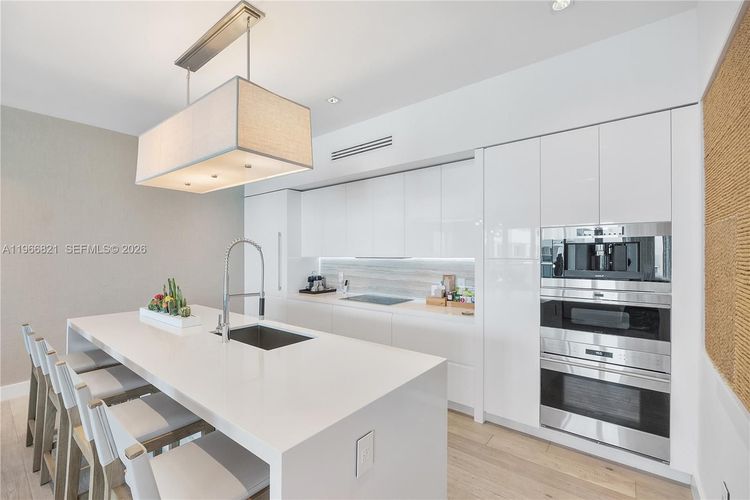 1 Hotel & Homes #PH-1612 image #25
