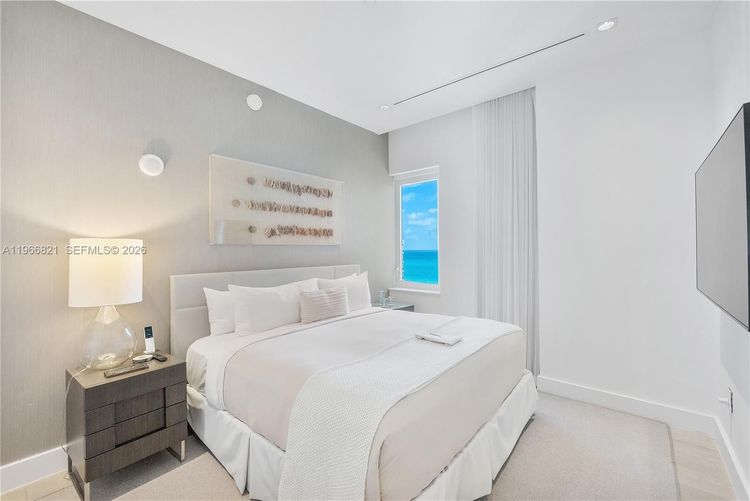 1 Hotel & Homes #PH-1612 image #34