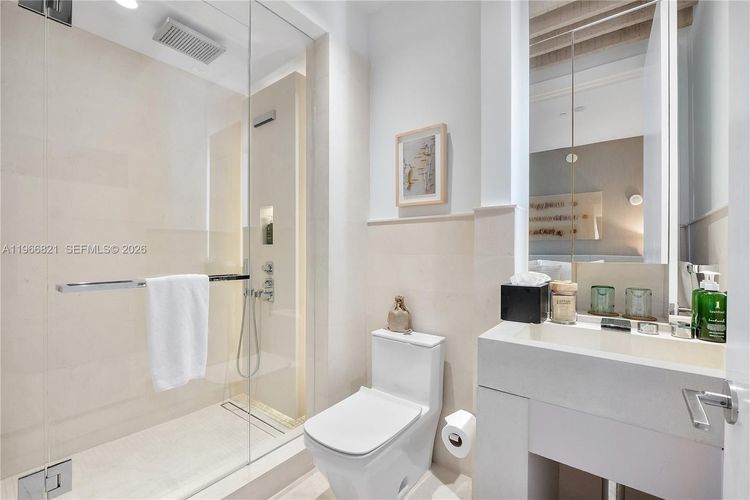 1 Hotel & Homes #PH-1612 image #36