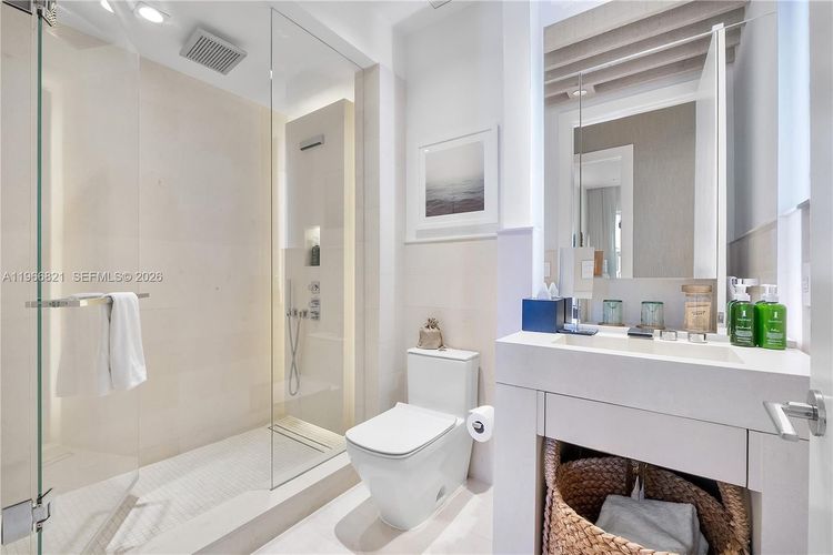 1 Hotel & Homes #PH-1612 image #40