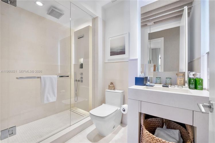 1 Hotel & Homes #PH-1612 image #41