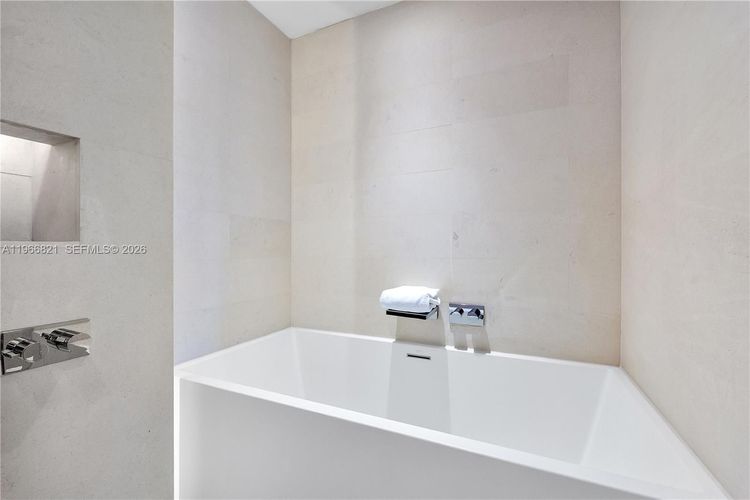 1 Hotel & Homes #PH-1612 image #6