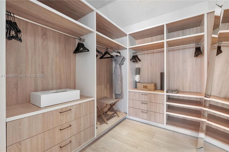 1 Hotel & Homes #PH-1612 image #7