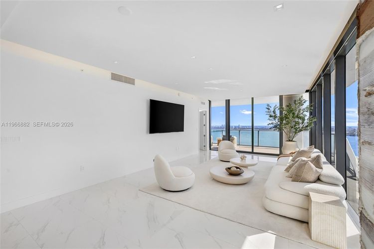 Aria Reserve South Tower #4007 image #10