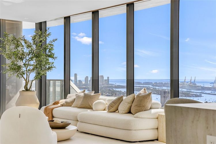 Aria Reserve South Tower #4007 image #12