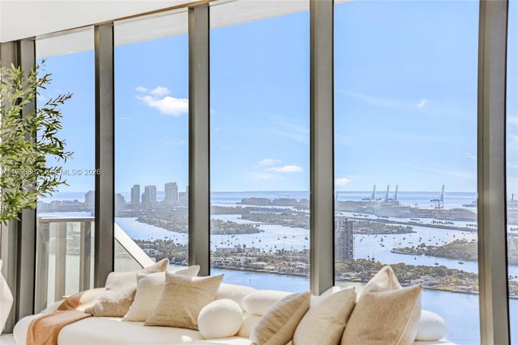 Aria Reserve South Tower #4007 image #13