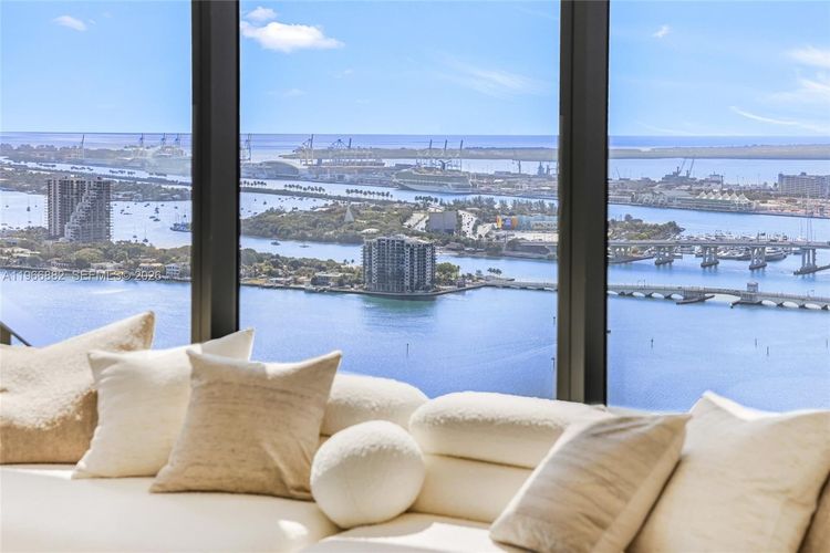 Aria Reserve South Tower #4007 image #14