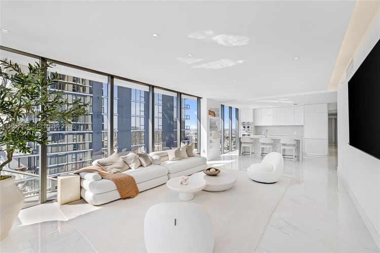 Aria Reserve South Tower #4007 image #15