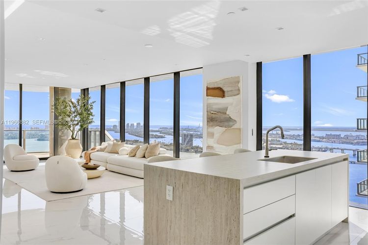 Aria Reserve South Tower #4007 image #18