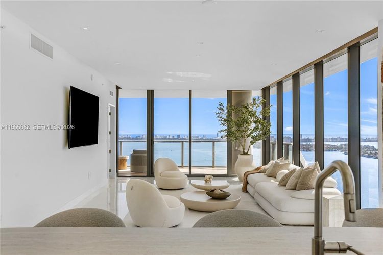Aria Reserve South Tower #4007 image #24