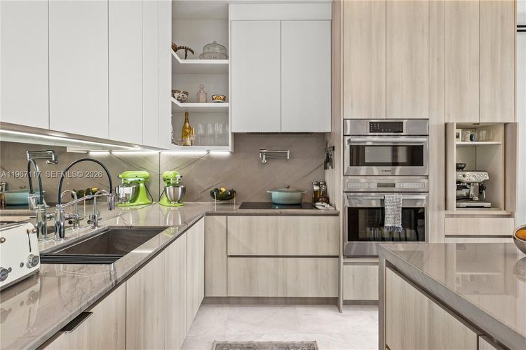 Paramount Bay #3407 image #11