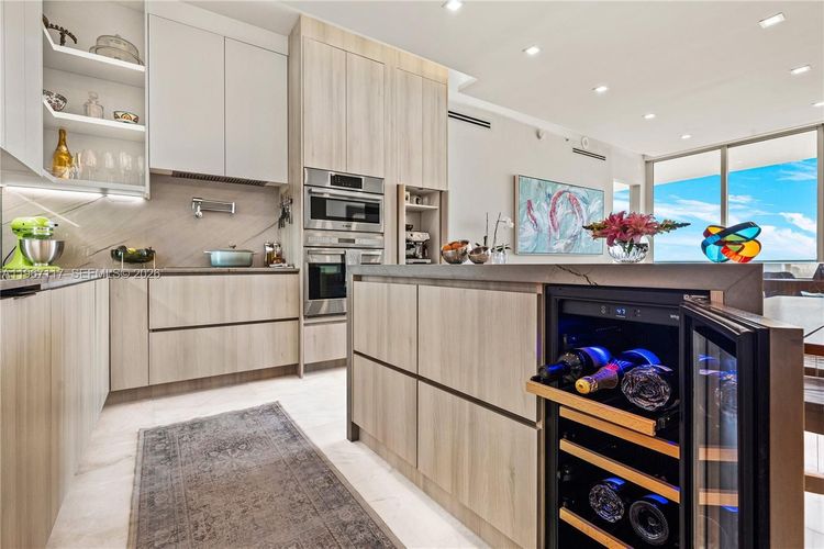 Paramount Bay #3407 image #12