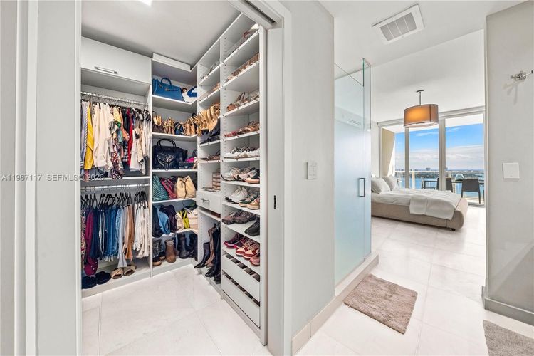 Paramount Bay #3407 image #19