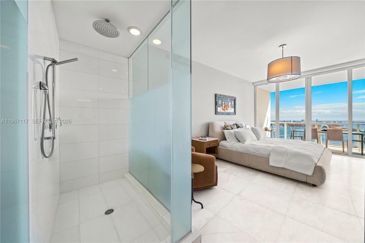 Paramount Bay #3407 image #20