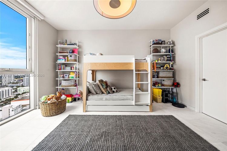 Paramount Bay #3407 image #24