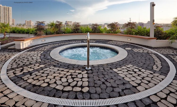 Paramount Bay #3407 image #31