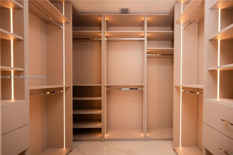 Aria Reserve South Tower #406 image #14