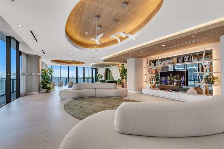 Aria Reserve South Tower #1806 image #42