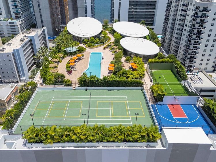 Aria Reserve South Tower #1806 image #75