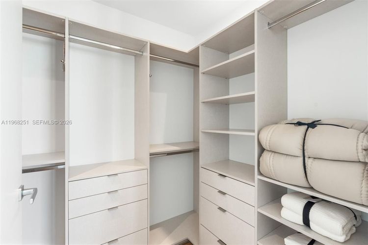 Eighty Seven Park #606 image #30