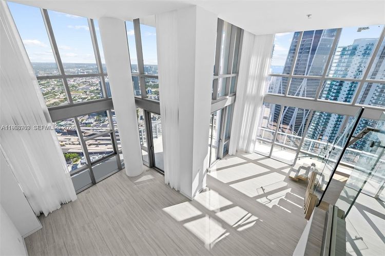 Paramount Miami Worldcenter #5001 image #6