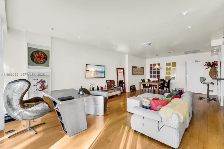 Harbour House #102 image #11