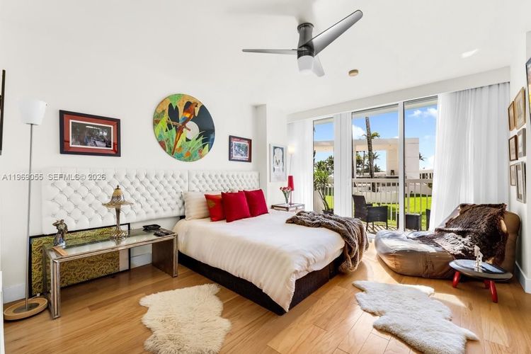 Harbour House #102 image #18