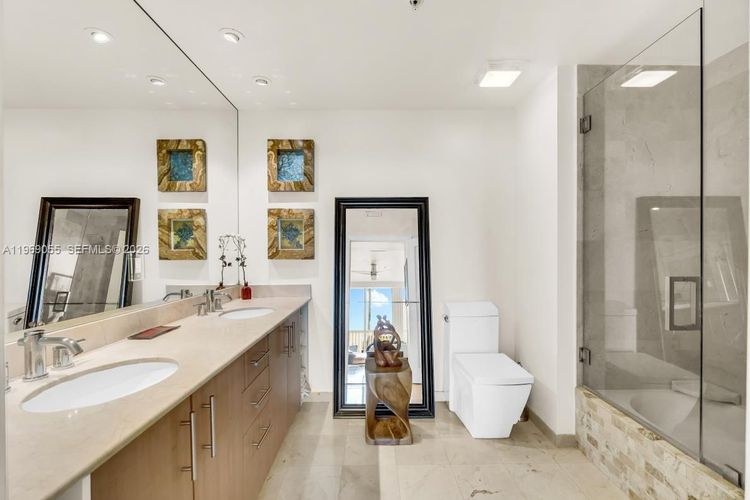 Harbour House #102 image #21