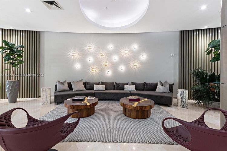 Harbour House #102 image #29